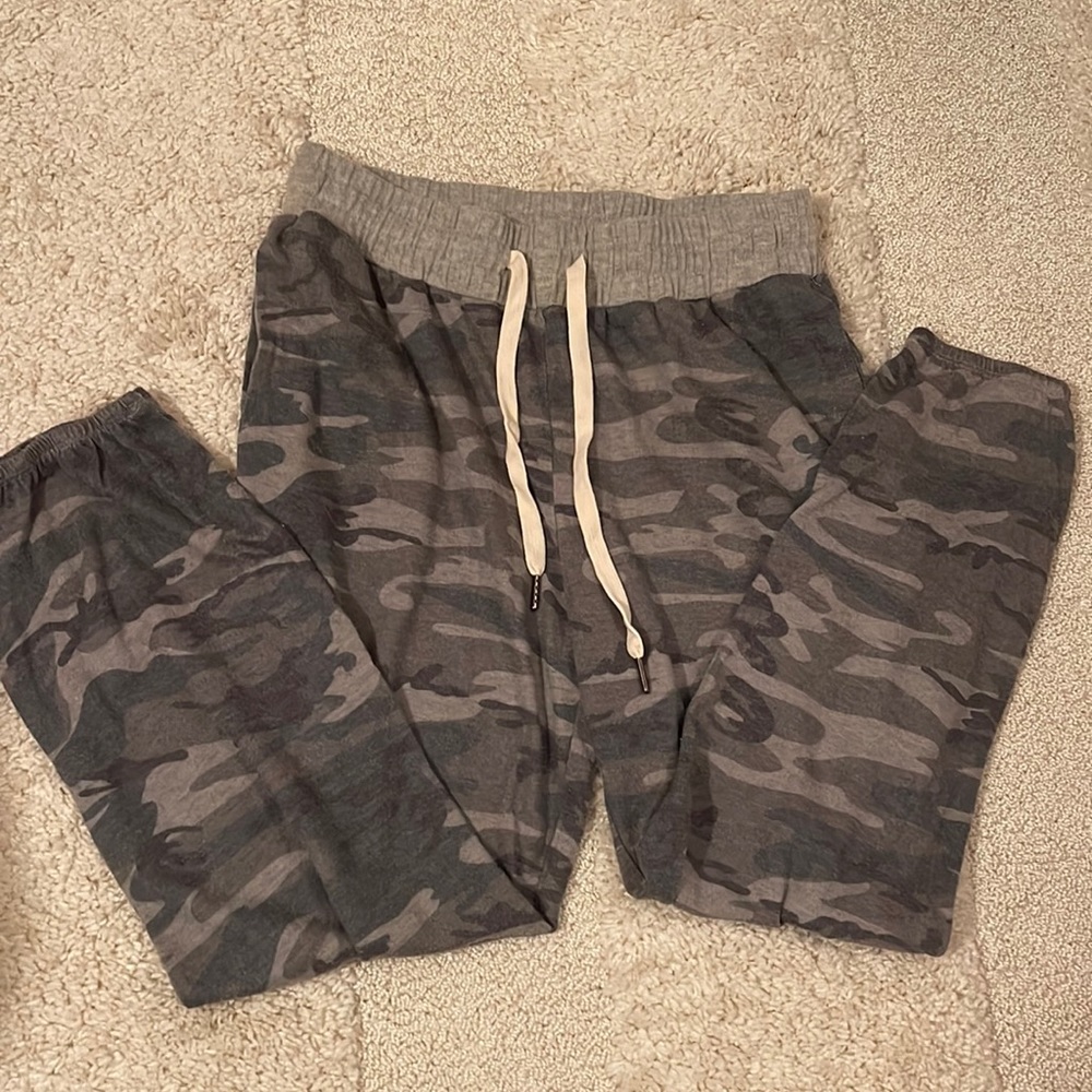 Dance & Marvel joggers